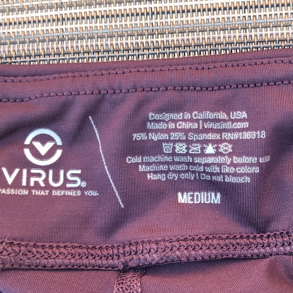 🔻NWOT Virus Stay Cool Data Training Short - Picture 6 of 9